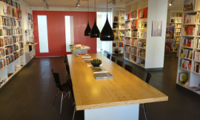 transfer. bücher und medien.