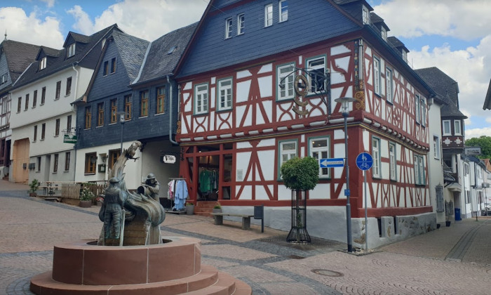 VIVA Das Kleiderhaus