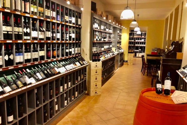 Wein und Feines Rieder