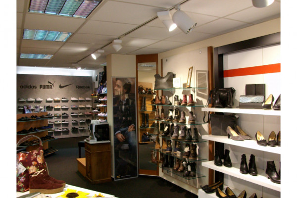 Schuhhaus 20